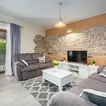 Angelina Apartmán